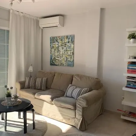 Marina Port Sea View Apartment